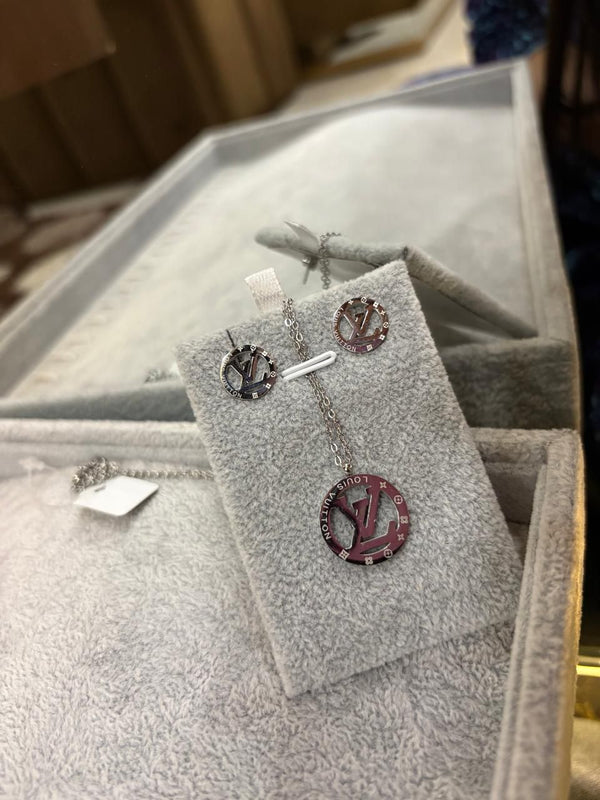 Silver LV Round Locket Set – Wine Edition