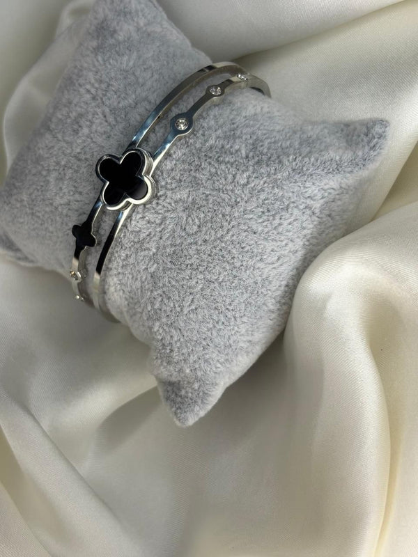Silver Clover Hand Cuff – Premium Edition Description: