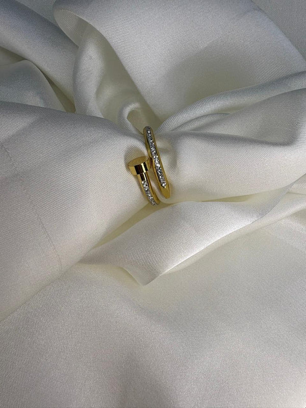 Stones Nail Ring – Luxury Gold Edition